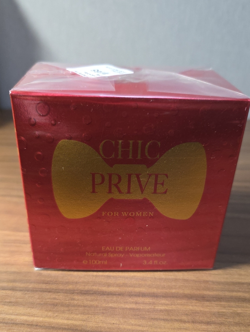 Chic Privé Red & Gold Fragrance Box